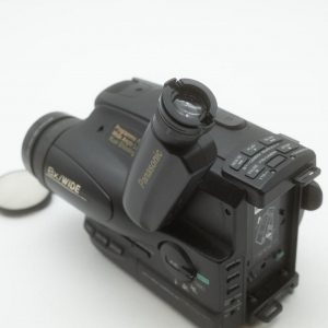 Panasonic camcorder – UNTESTED <BR> sold purely for interior design<BR> DO NOT ASK IF IT WORKS