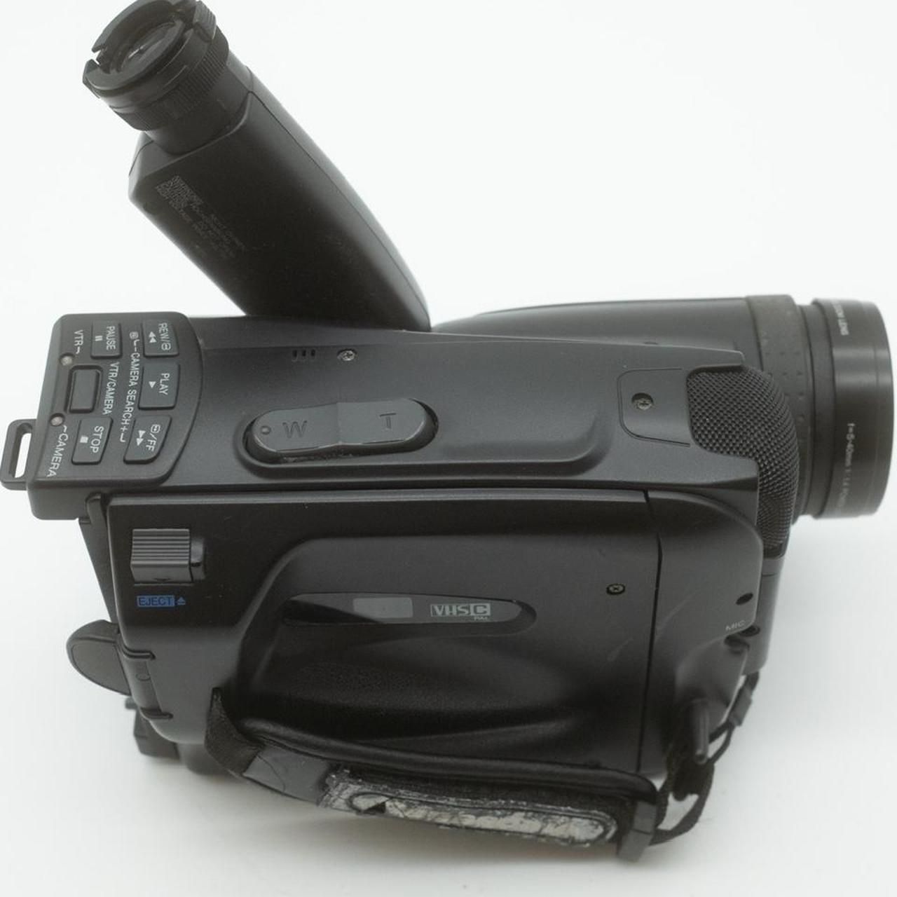 Panasonic camcorder - UNTESTED <BR> sold purely for interior design<BR> DO NOT ASK IF IT WORKS - Image 3