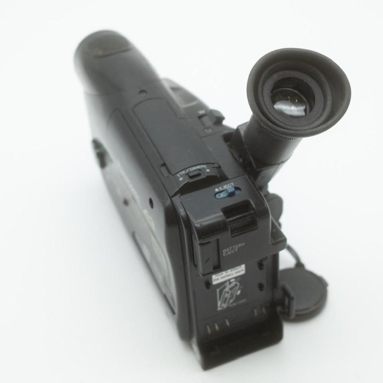 Panasonic A3 camcorder - UNTESTED <BR> sold purely for interior design<BR> DO NOT ASK IF IT WORKS - Image 4