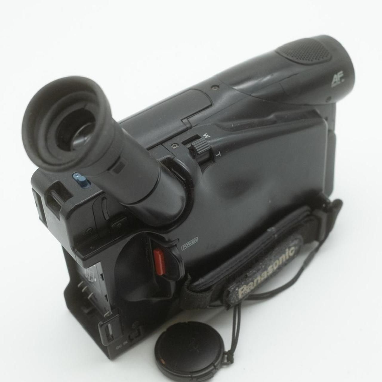 Panasonic A3 camcorder - UNTESTED <BR> sold purely for interior design<BR> DO NOT ASK IF IT WORKS - Image 3