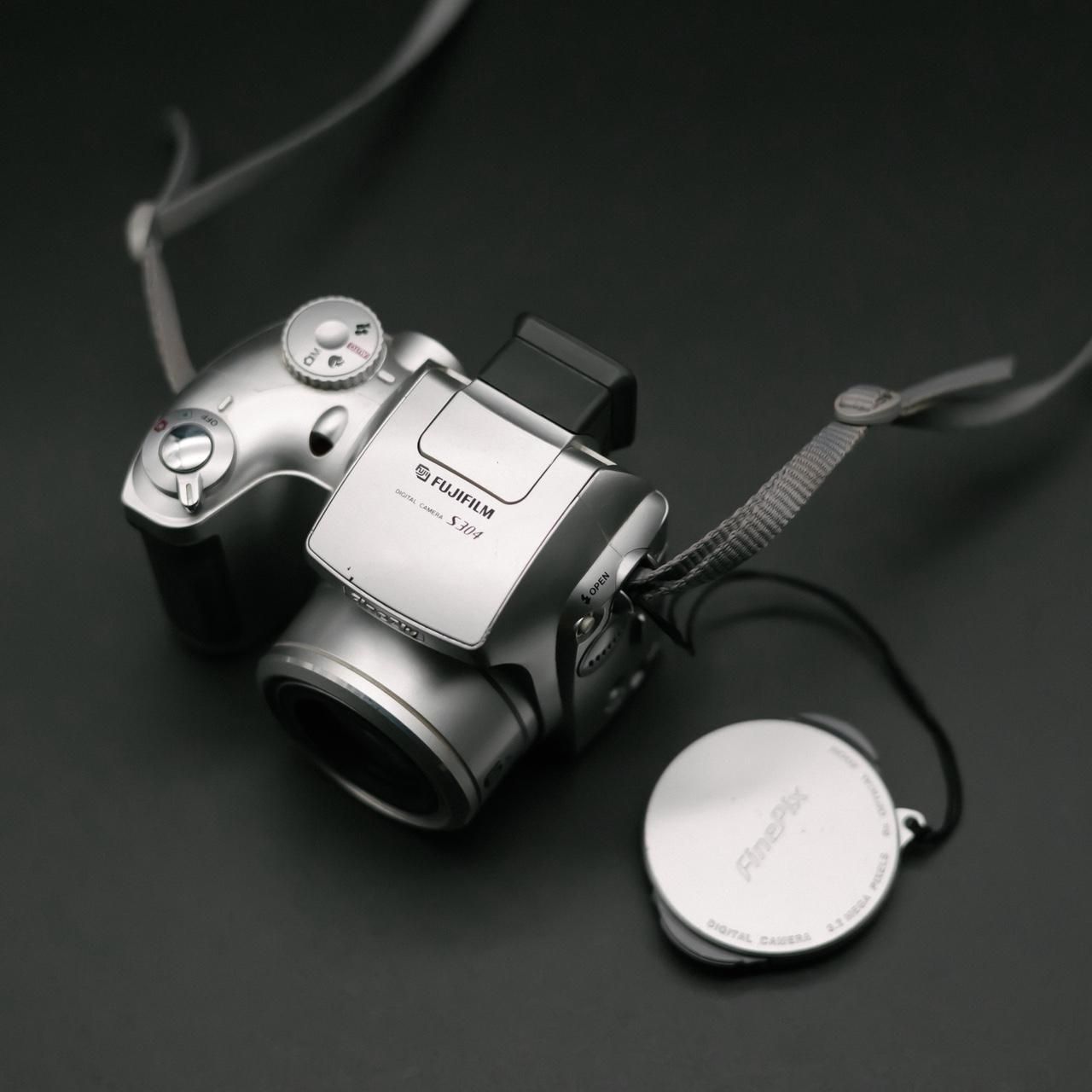 Camera: Fujifilm FinePix S304 - Image 4