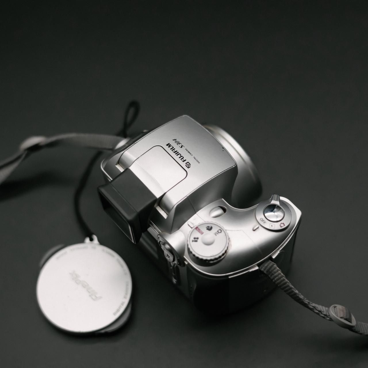 Camera: Fujifilm FinePix S304 - Image 3