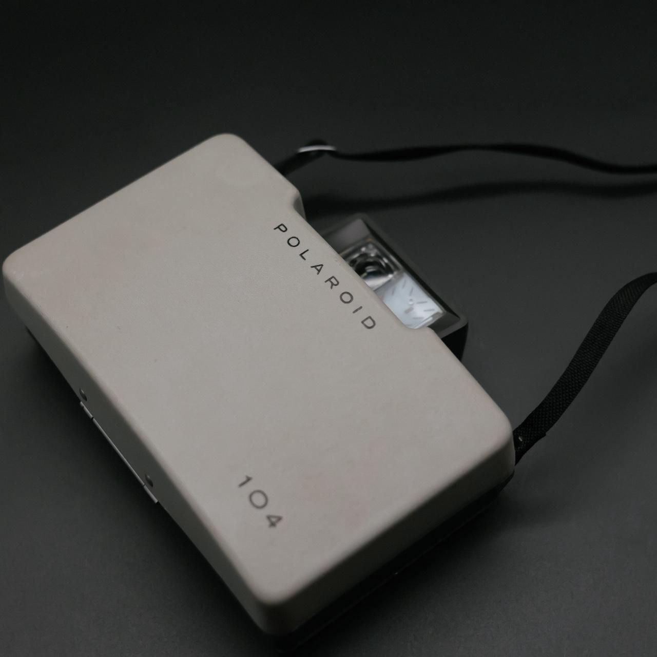 Polaroid 104 - UNTESTED - sold purely for interior design - DO NOT ASK IF IT WORKS - this is sold as - Image 3